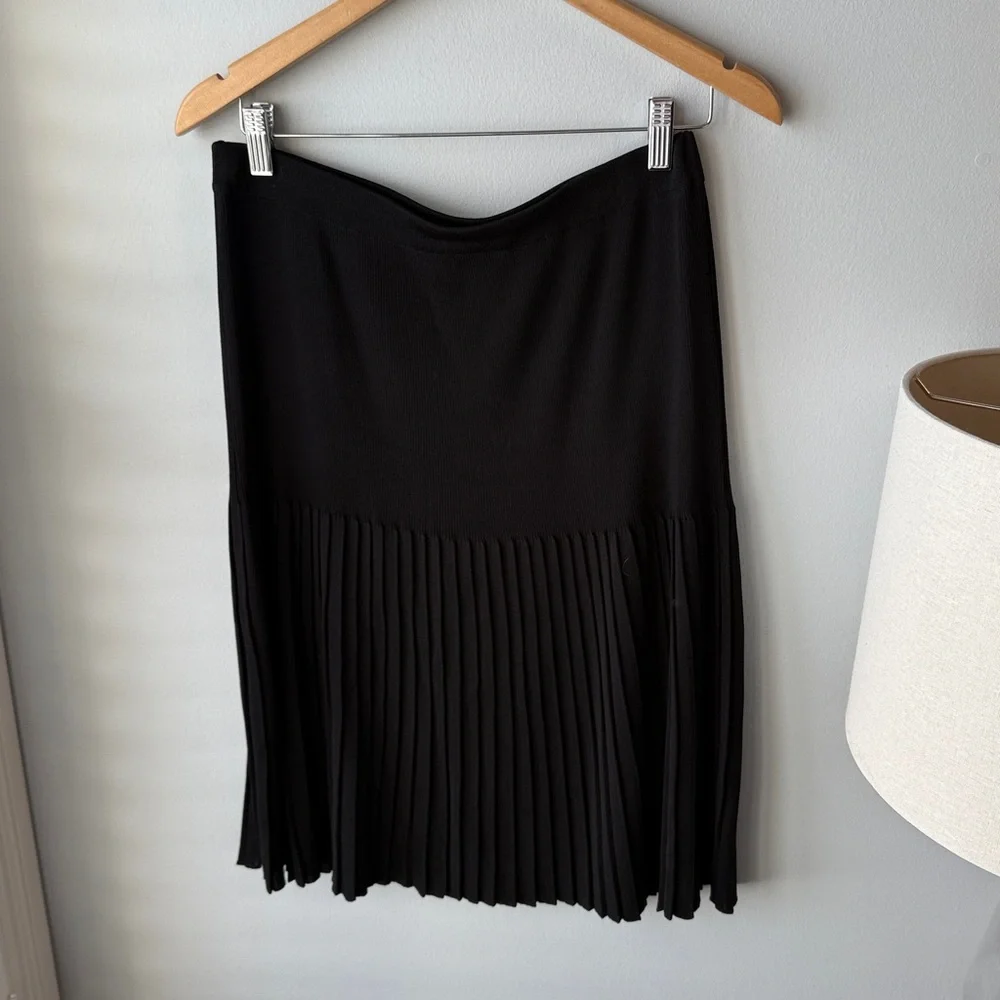 Misook Pleated Hem‎ Midi Skirt